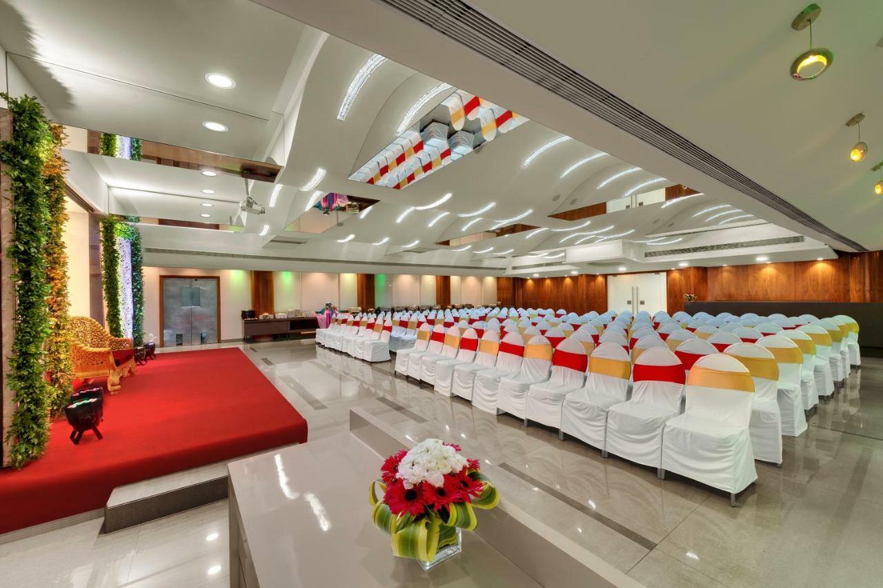 The Fern Residency Mumbai Hotel Exterior photo